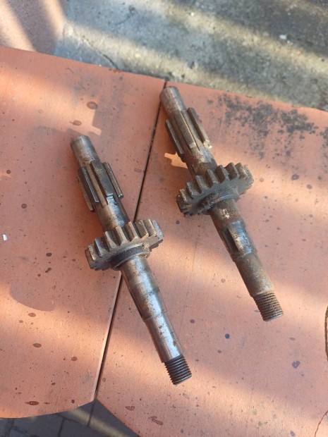 Pann�nia l�ncker�k tengely.