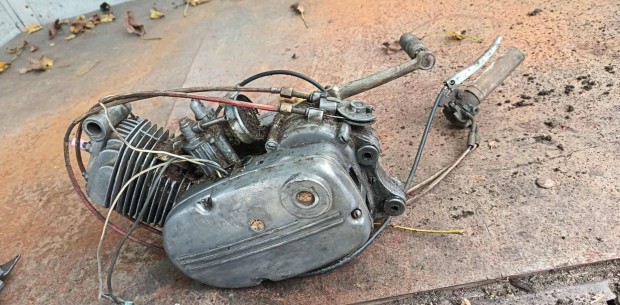 Pannnia motor elad.