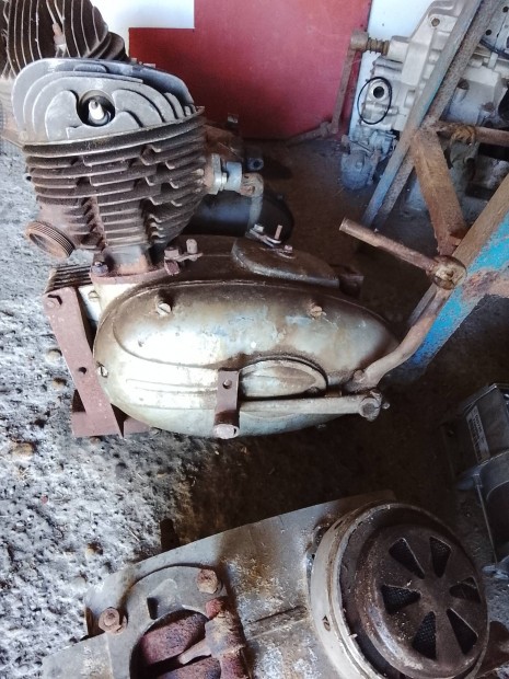Pannnia motorblokk 
