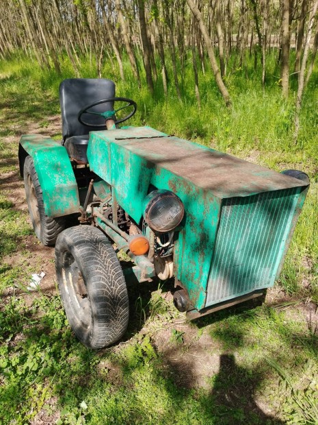 Pannnia motoros hztji traktor 