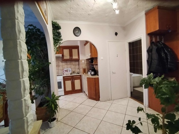 Panor�m�s, gy�ny�r�en fel�j�tott lak�s elad� Beszterc�n!