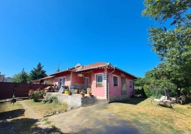 Panor�m�s, modern ikerh�z Gy�mr�n