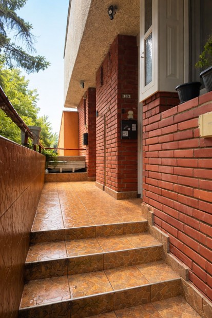 Panor�m�s, teraszos otthon gar�zzsal Zalaegerszegen  a belv�rost�l