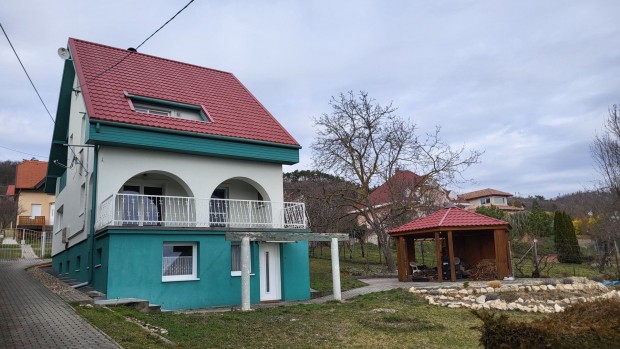 Panorms csaldi hz elad Balatongyrkn!