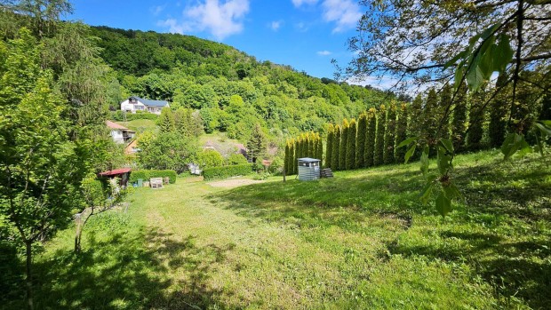 Panorámás építési telek eladó!