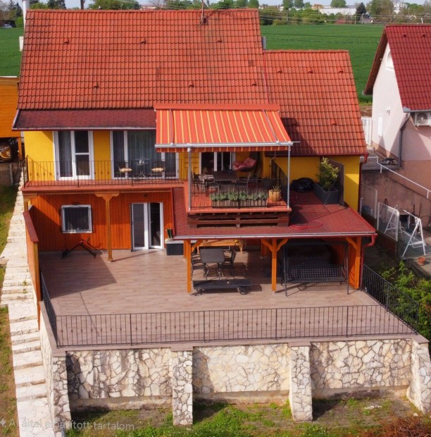 Panorámás luxusotthon azonnal költözhető állapotban ahol a természet