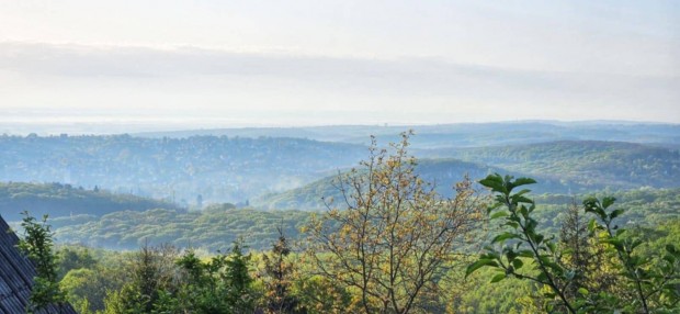 Panor�m�s v�kendh�z Koml�stet�n