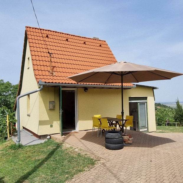 Panorámás wellness családi ház Szekszárdon
