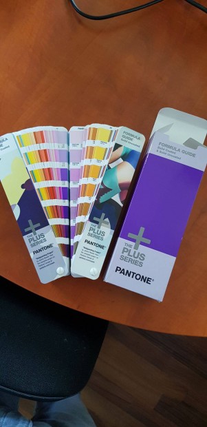 Pantone sznskla