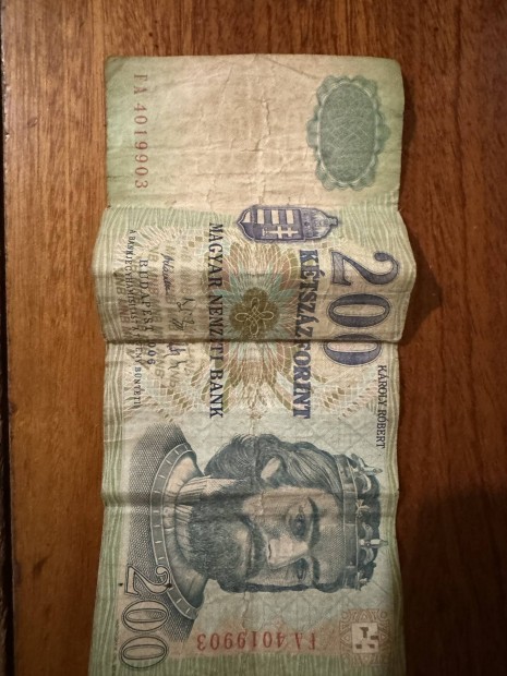 Papr 200 Forint