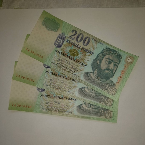 Papr 200 forint