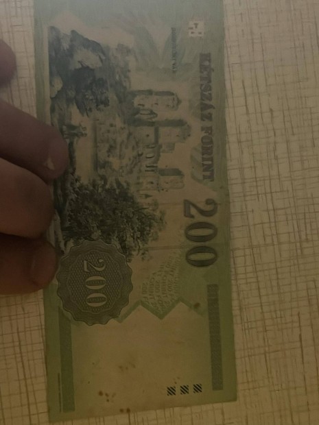 Papr 200 forint