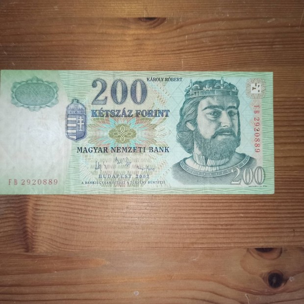 Papr 200 forint