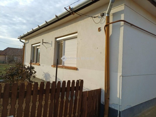 Paposi elad� 129 nm-es h�z