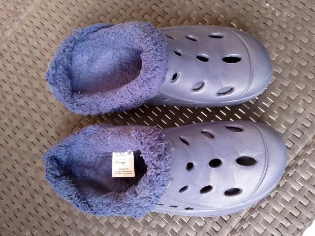 Papucs, kerti papucs, szobai papucs 43-44-es méret