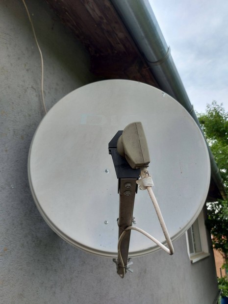 Parabola antenna llvnnyal fejjel kbellel 7900Ft Veszprm