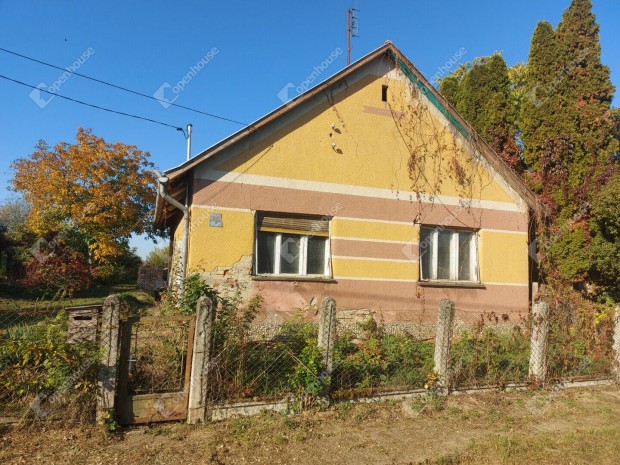 Paraszth�z, ahol a csend mes�l  �jrakezd�sre k�szen-Somogyaszal�n!