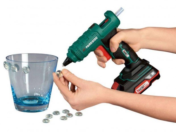 Parkside 20 Volt akkus ragasztópisztoly 20 V 2 Ah akkuval+töltővel, új