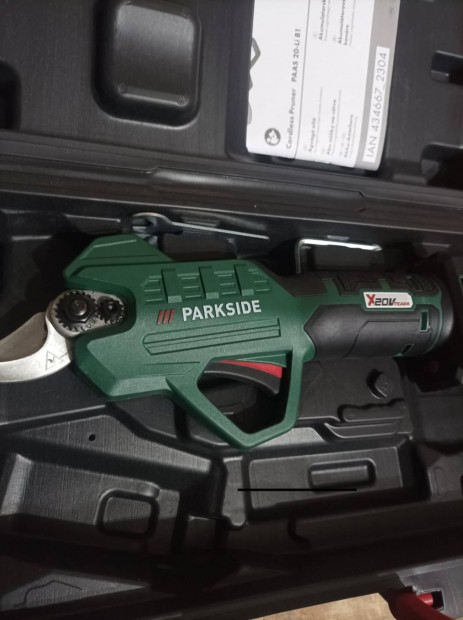 Parkside akkus ágvágó és metszőolló , 20V,