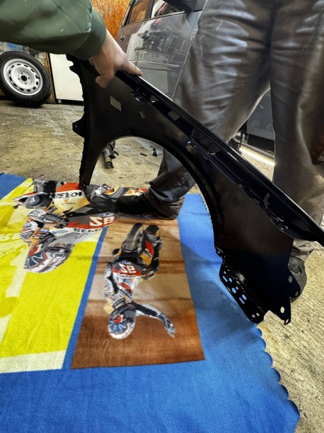 Passat B6 balos sárvédő fényezve (LC9X)