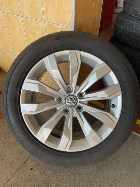 Passat alufelni 215/55 R17