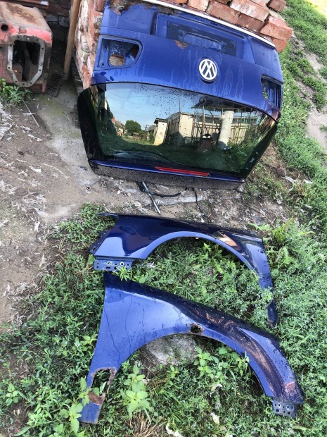Passat csomagtr ajt+2db srvd