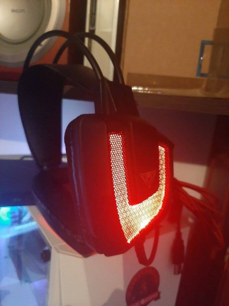 Patriot Viper 7.1 Gamer fejhallgat ,USB,RED LED vilgts