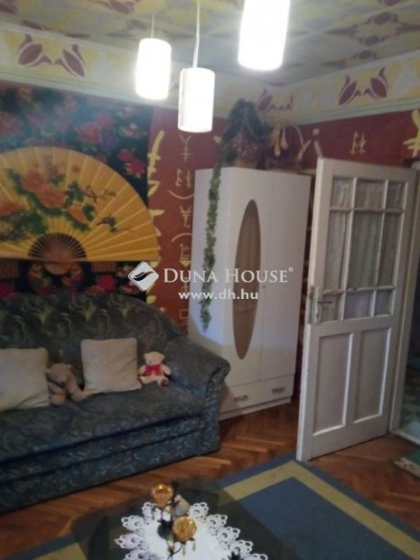 P�trohai elad� 104 nm-es h�z