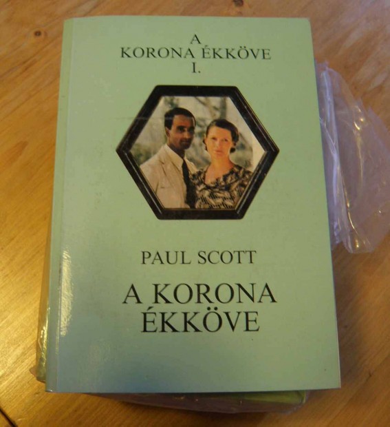 Paul Scott: A korona kkve