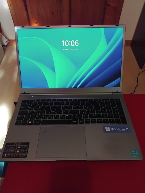 Peaq C171V laptop