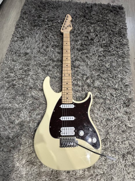 Peavey Raptor Plus Ivory elektromos gitár