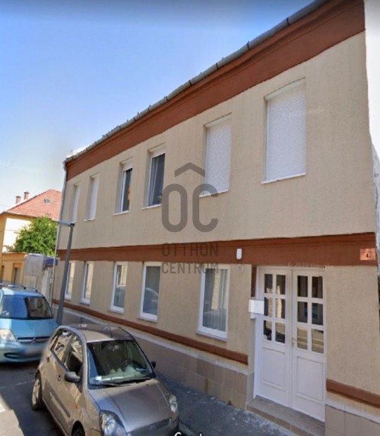 P�cs Belv�ros�ban, 110m2-es k�v�l� befektet�si lehet�s�g....