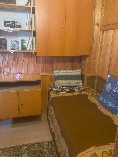 Pcs Belvvros kiad szoba