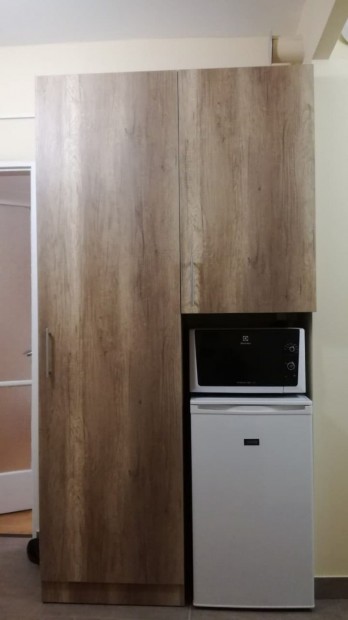 Pcs-Egyetemvrosban Ifjsg ton 37m2 laks kiad.