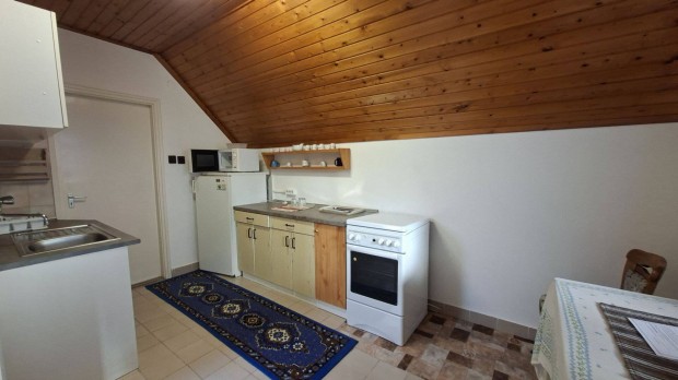 P�cs Egyetemv�rosban kiad� garzonlak�s Kiz�r�lag di�koknak