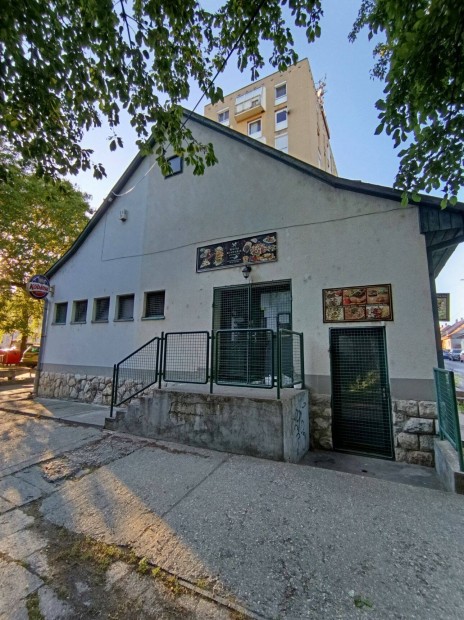 P�cs-Meszesen vend�gl�t� egys�g elad�