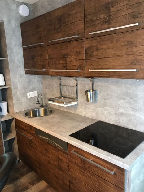 P�cs-Ur�nv�rosban fel�j�tott lak�s kiad�!