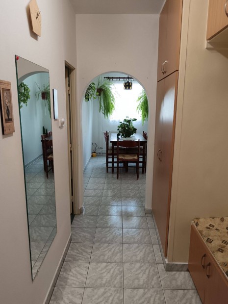 P�cs, Kertv�ros 61 nm-es lak�s elad�