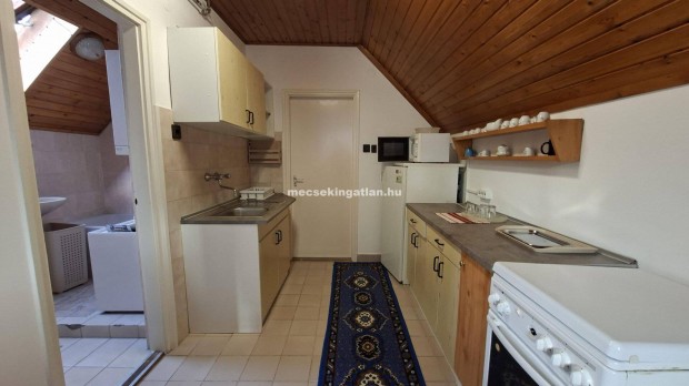 P�cs, POTE k�zel�ben azonnal kiad� ingatlan Di�knak