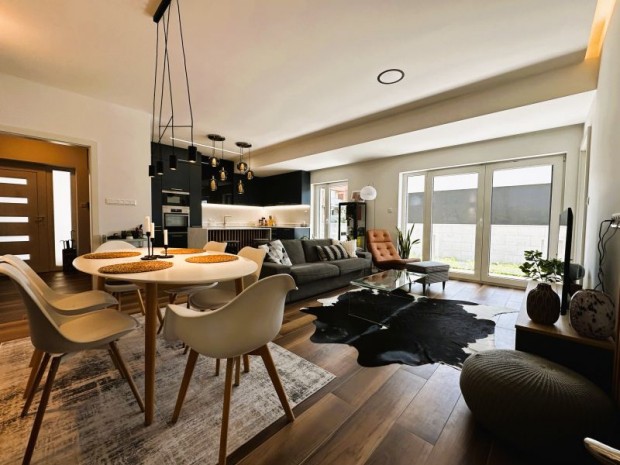 P�cs egyik legexkluz�vabb penthouse lak�sa elad�