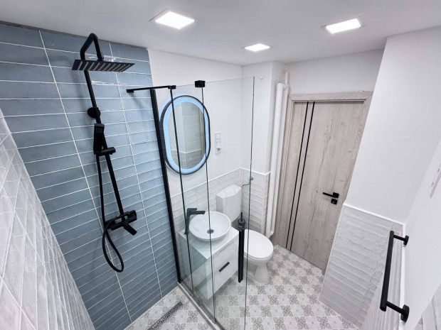 P�cs kertv�rosi lak�s elad�, frissen, pr�mium kivitelben fel�j�t�tva