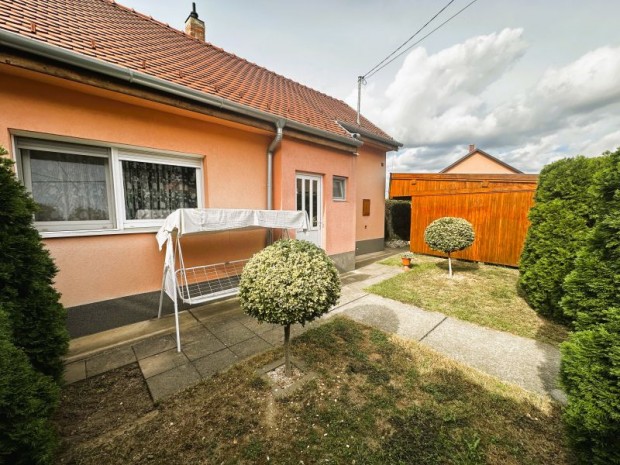 P�csen, a Tolsztoj utc�ban elad� csal�di h�z!