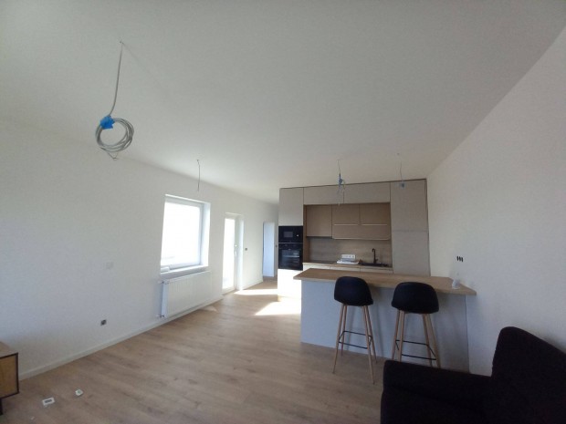 P�csett fel�j�tott csal�di h�z a Budai v�rosr�szen elad�!