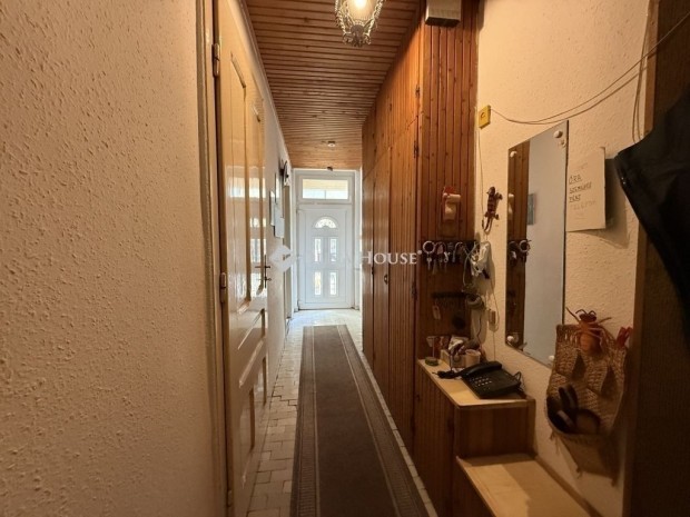 P�csi 120 nm-es h�z elad�