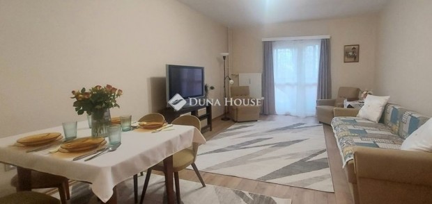 P�csi 54 nm-es lak�s elad�