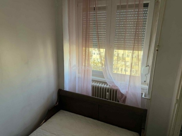 P�csi 60 nm-es lak�s elad�