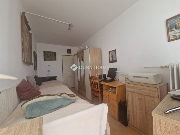 P�csi 63 nm-es lak�s elad�