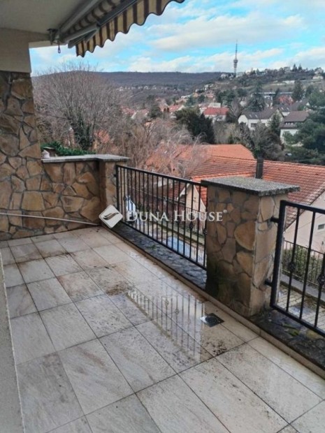 P�csi 76 nm-es lak�s kiad�