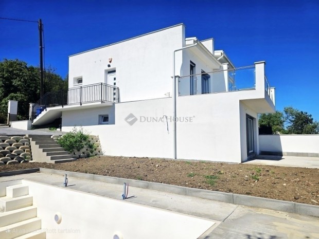 P�csi 92 nm-es h�z elad�