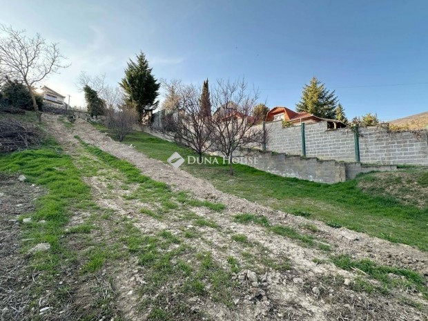 P�csi elad� 1609 nm-es telek